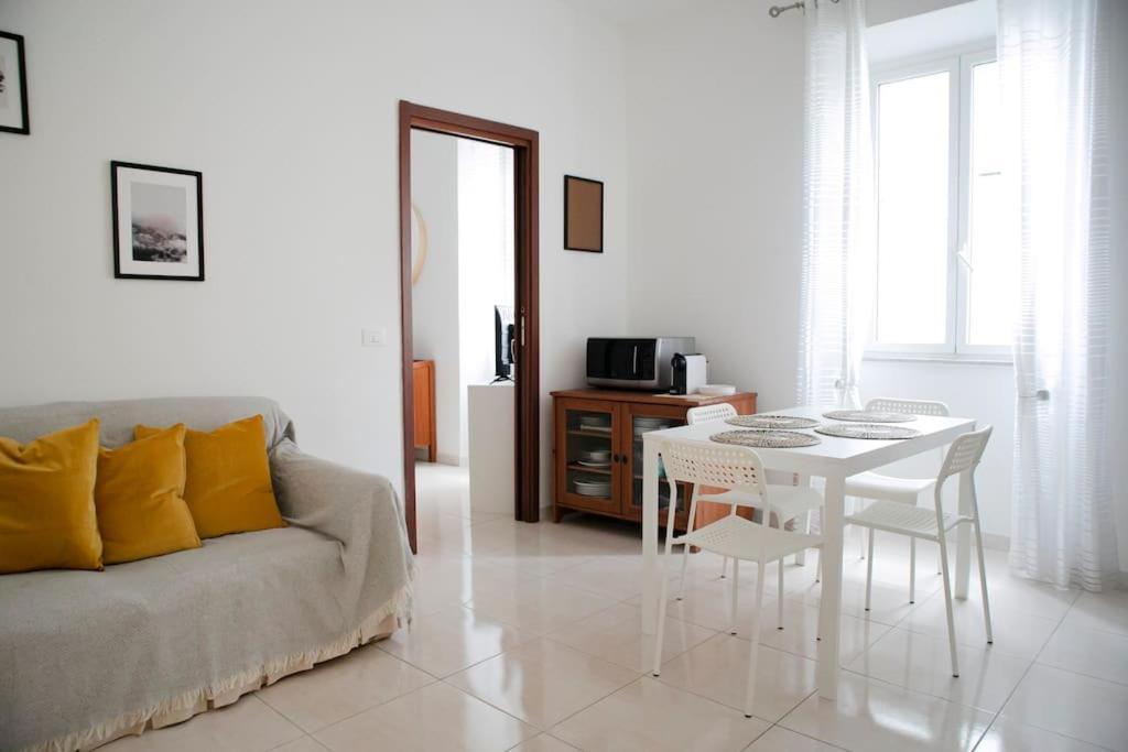 A Comfortable Apartment For You In San Lorenzo Rome Luaran gambar
